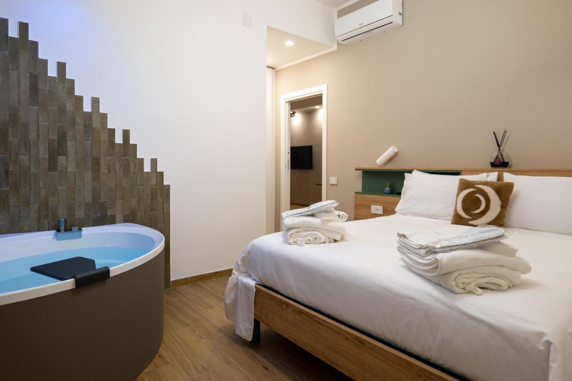 Three Moons Boutique House/Calypso Leilighet Salerno Eksteriør bilde